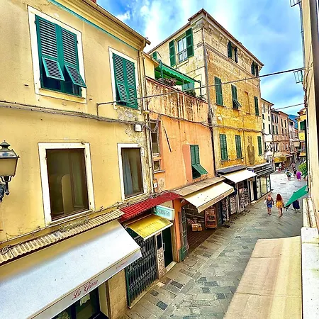 Apartment Magic House - Splendido Trilocale Nel Budello *