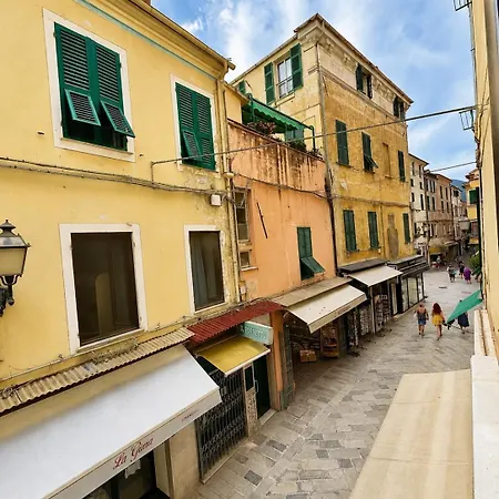 Magic House - Splendido Trilocale Nel Budello * Alassio